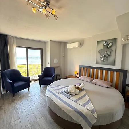 Eftalya Cunda Apartman Ayvalı