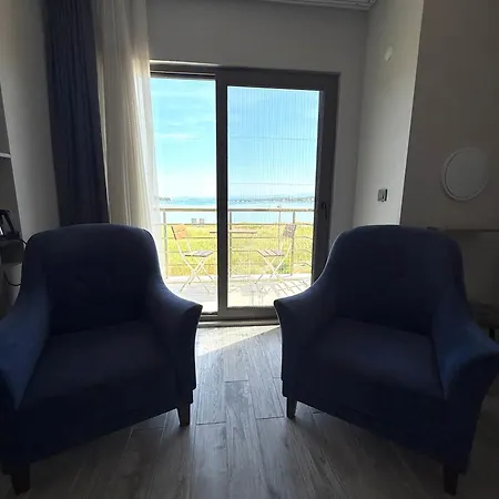 Eftalya Cunda * Ayvalı